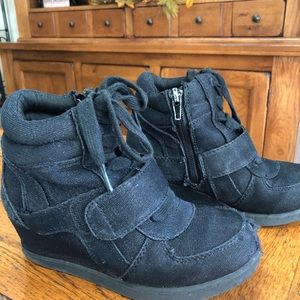 Steve Madden Wedge Sparkled Sneaker Shoe Boot